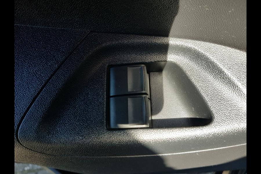 Peugeot 108 1.0 e-VTi Blue Lion uitvoering airco 1e eigenaar !!!!