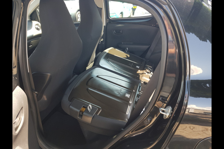 Peugeot 108 1.0 e-VTi Blue Lion uitvoering airco 1e eigenaar !!!!
