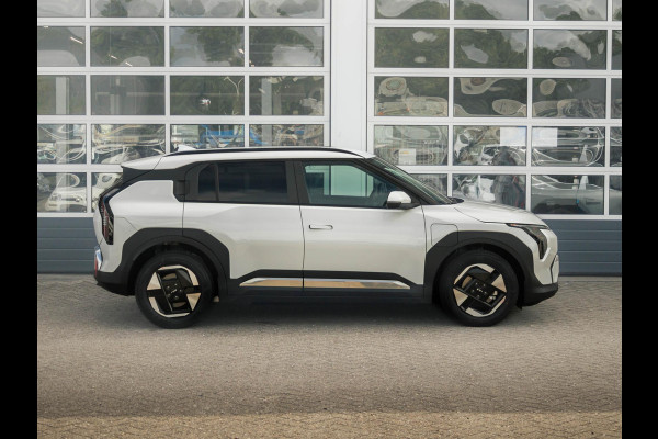 Kia EV3 Plus 81.4 kWh l Direct leverbaar l Stoel Stuurwielverwarming l Dode hoek assistent l Privatelease vanaf € 572,00