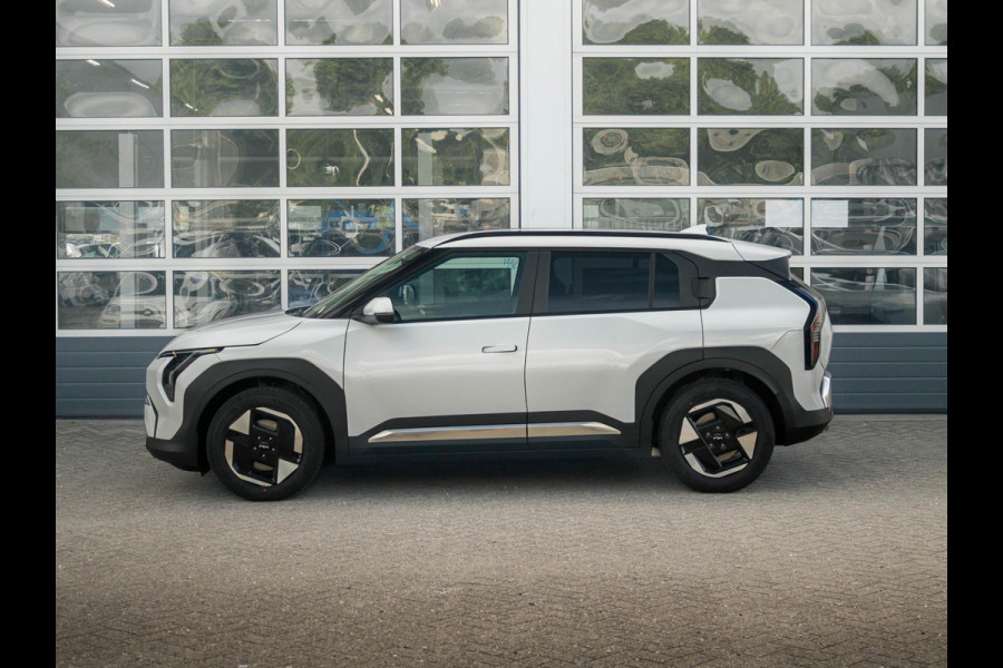 Kia EV3 Plus 81.4 kWh l Direct leverbaar l Stoel Stuurwielverwarming l Dode hoek assistent l Privatelease vanaf € 572,00