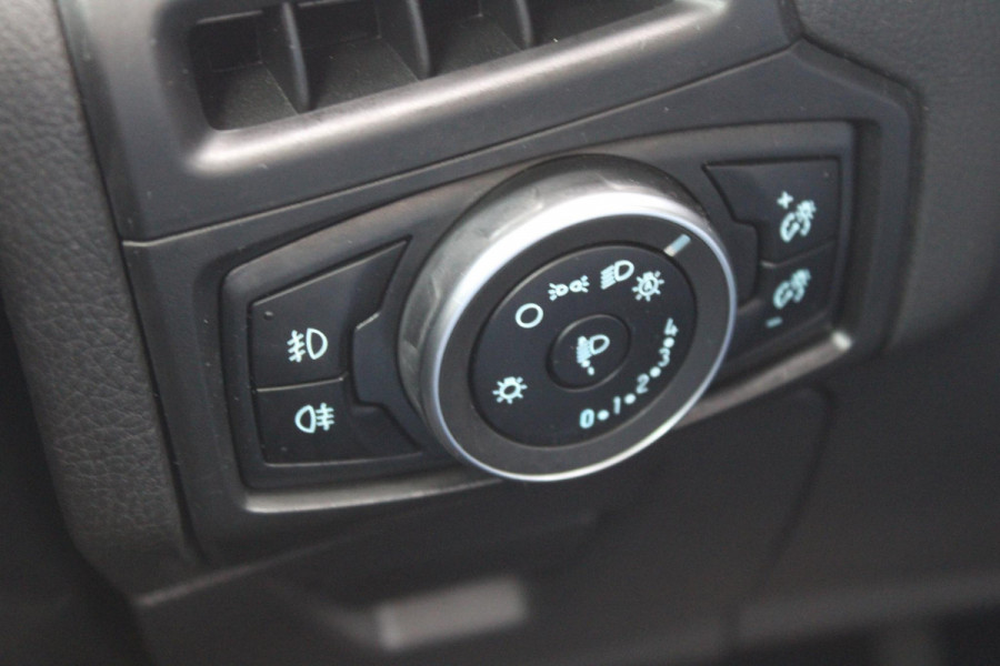 Ford FOCUS Wagon 1.0 EcoBoost Titanium | Navigatie | Climate Control | Cruise Control | Lichtmetalen Velgen | Voorruitverwarming