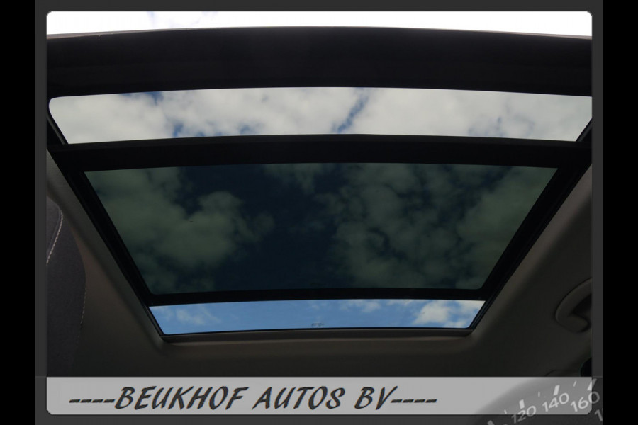 Volkswagen Tiguan 1.5 TSI ACT Business Trekhaak Carplay Panorama