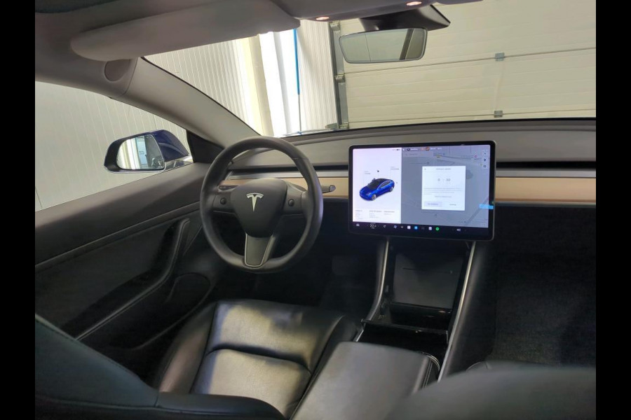 Tesla Model 3 Range Plus RWD | Autopilot | Panorama | Leder |