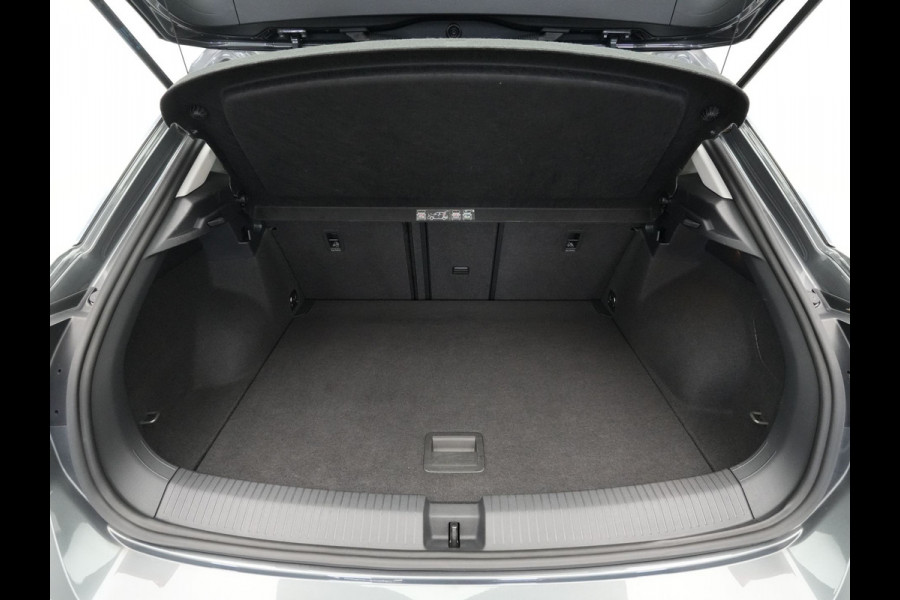 Volkswagen T-Roc 1.0 TSI 115pk Style Navigatie Pdc Acc Clima 329