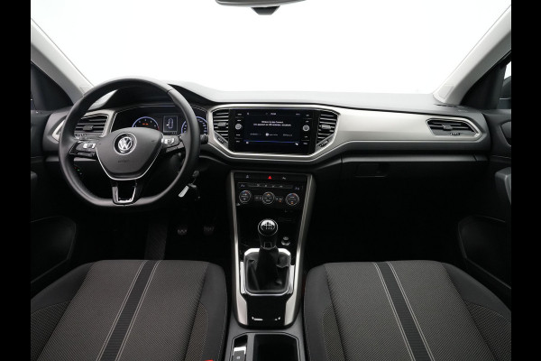 Volkswagen T-Roc 1.0 TSI 115pk Style Navigatie Pdc Acc Clima 329