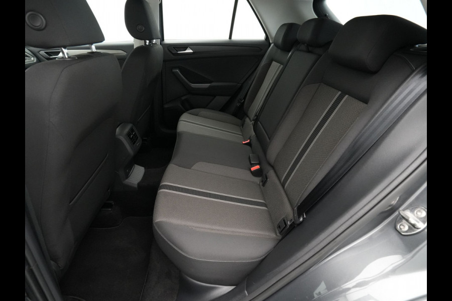 Volkswagen T-Roc 1.0 TSI 115pk Style Navigatie Pdc Acc Clima 329