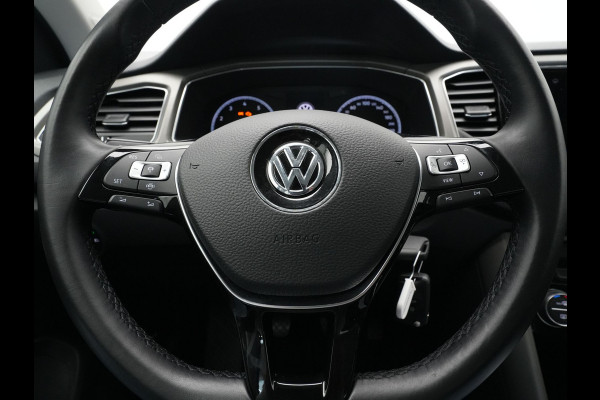 Volkswagen T-Roc 1.0 TSI 115pk Style Navigatie Pdc Acc Clima 329