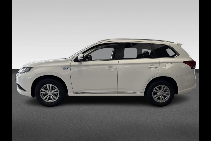 Mitsubishi Outlander 2.4 PHEV Pure | Apple Carplay/Android Auto | trekhaak
