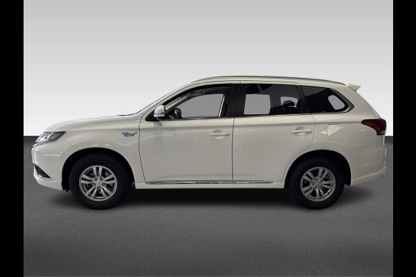 Mitsubishi Outlander 2.4 PHEV Pure | Apple Carplay/Android Auto | trekhaak