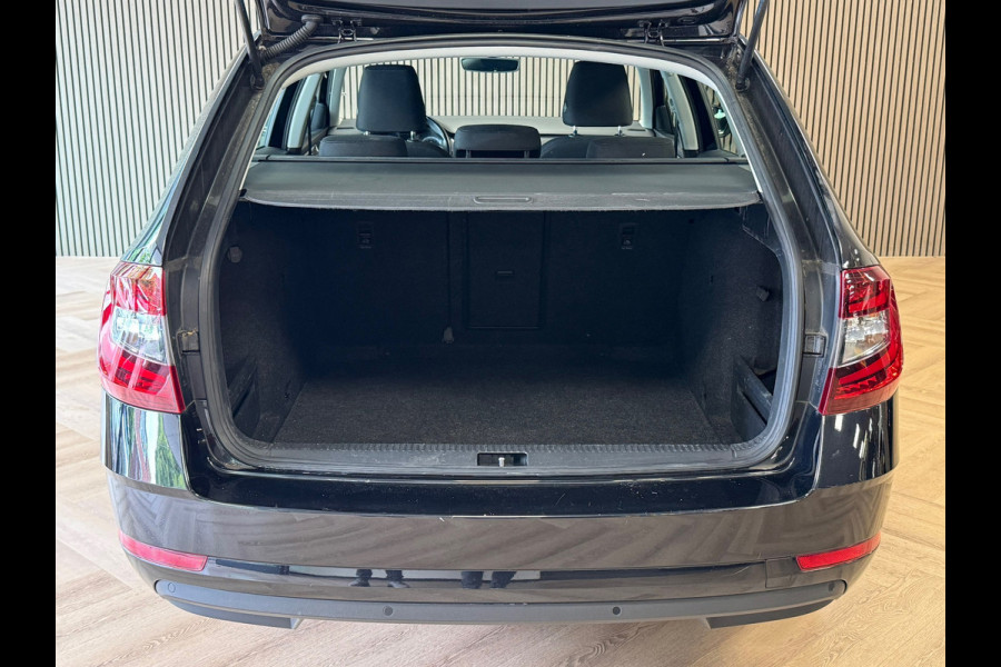 Škoda Octavia Combi 1.0 TSI Greentech Ambition Business AUTOMAAT / CRUISE / NAVI / PARKEERSENSOREN