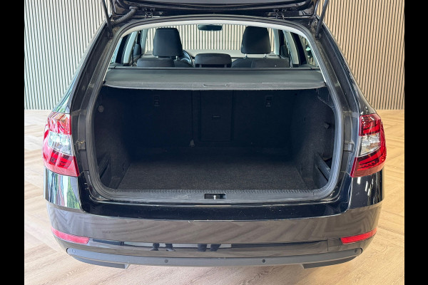 Škoda Octavia Combi 1.0 TSI Greentech Ambition Business AUTOMAAT / CRUISE / NAVI / PARKEERSENSOREN