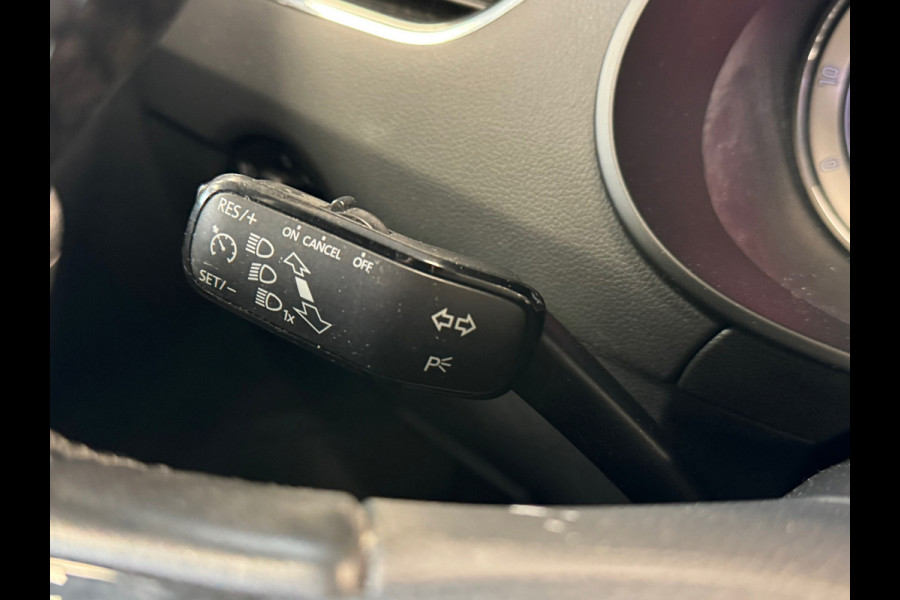 Škoda Octavia Combi 1.0 TSI Greentech Ambition Business AUTOMAAT / CRUISE / NAVI / PARKEERSENSOREN
