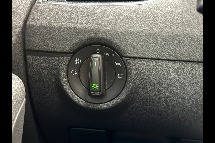 Škoda Octavia Combi 1.0 TSI Greentech Ambition Business AUTOMAAT / CRUISE / NAVI / PARKEERSENSOREN