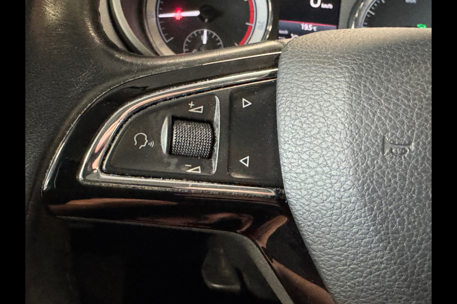 Škoda Octavia Combi 1.0 TSI Greentech Ambition Business AUTOMAAT / CRUISE / NAVI / PARKEERSENSOREN