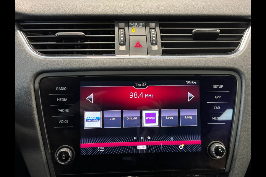 Škoda Octavia Combi 1.0 TSI Greentech Ambition Business AUTOMAAT / CRUISE / NAVI / PARKEERSENSOREN