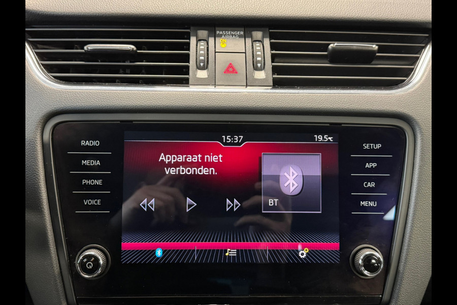 Škoda Octavia Combi 1.0 TSI Greentech Ambition Business AUTOMAAT / CRUISE / NAVI / PARKEERSENSOREN