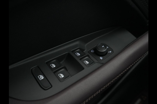 CUPRA Terramar 1.5 TSI e-Hybrid 272pk VZ Performance Panorama Memory 360 Camera Stuurverwarming 287