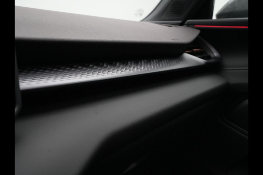 CUPRA Terramar 1.5 TSI e-Hybrid 272pk VZ Performance Panorama Memory 360 Camera Stuurverwarming 287