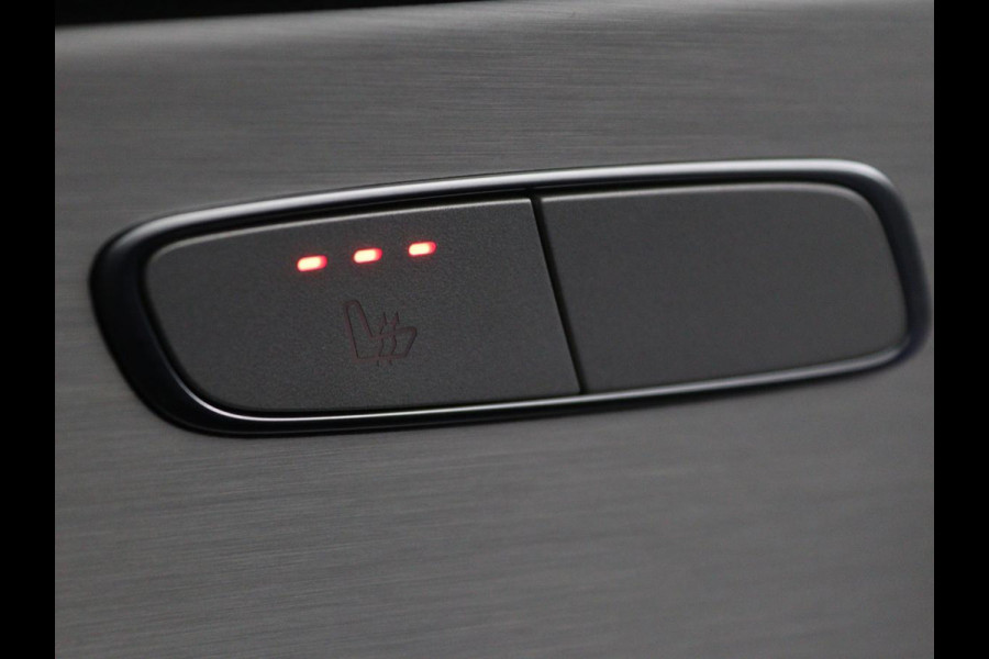 Mercedes-Benz E-Klasse 300de Avantgarde | Schuifdak | Stoelverwarming | Carplay | Sfeerverlichting | Trekhaak | 360 camera | Navigatie | Full LED