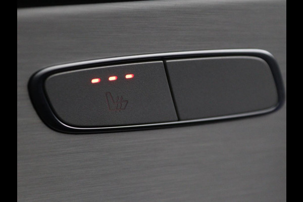 Mercedes-Benz E-Klasse 300de Avantgarde | Schuifdak | Stoelverwarming | Carplay | Sfeerverlichting | Trekhaak | 360 camera | Navigatie | Full LED