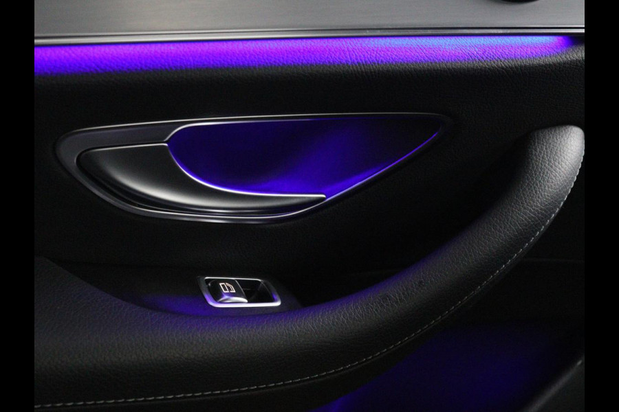 Mercedes-Benz E-Klasse 300de Avantgarde | Schuifdak | Stoelverwarming | Carplay | Sfeerverlichting | Trekhaak | 360 camera | Navigatie | Full LED