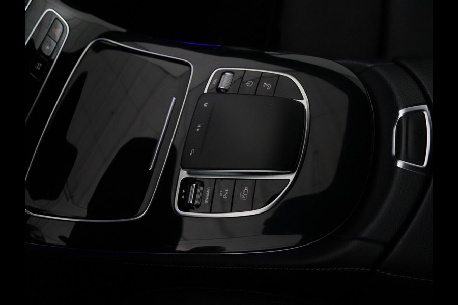 Mercedes-Benz E-Klasse 300de Avantgarde | Schuifdak | Stoelverwarming | Carplay | Sfeerverlichting | Trekhaak | 360 camera | Navigatie | Full LED