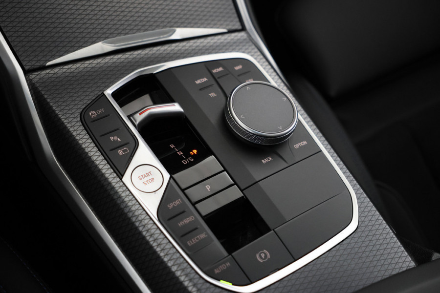 BMW 3 Serie Touring 330e BTW AUTO, Apple Carplay, Harman Kardon, Alcantara