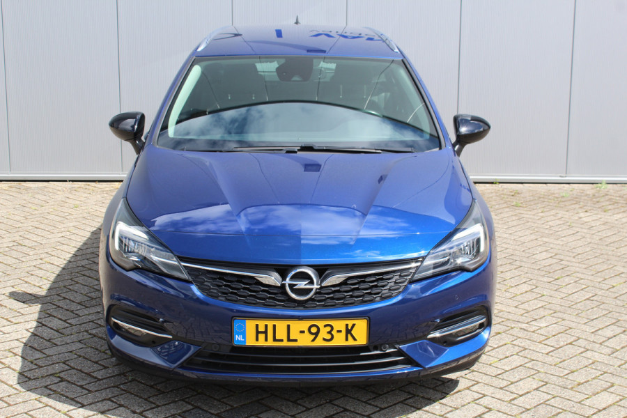 Opel Astra Sports Tourer 1.2 110pk Elegance Climate control , Camera , Cruise control , Stoel en stuur verwarming Bluetooth , LED dagrijverlichting ,