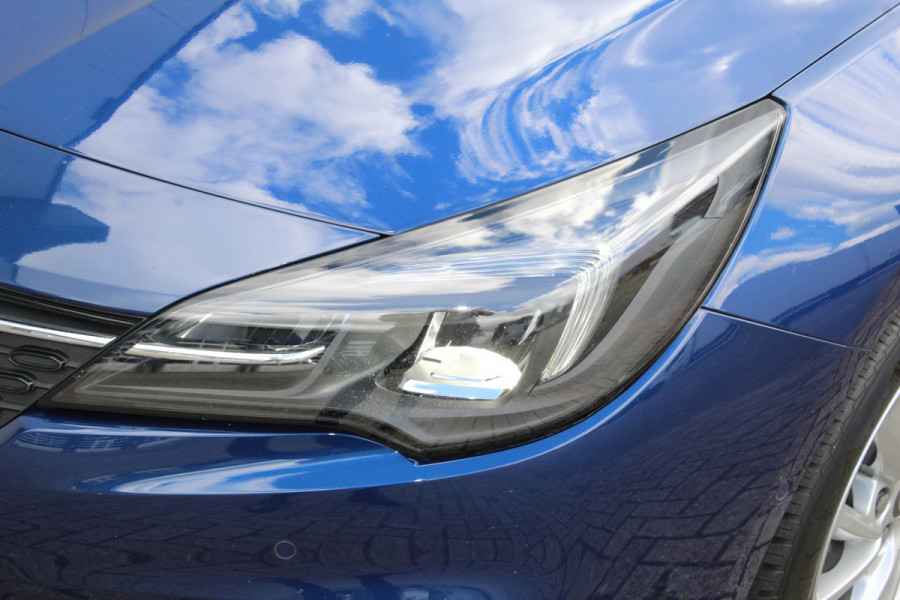Opel Astra Sports Tourer 1.2 110pk Elegance Climate control , Camera , Cruise control , Stoel en stuur verwarming Bluetooth , LED dagrijverlichting ,