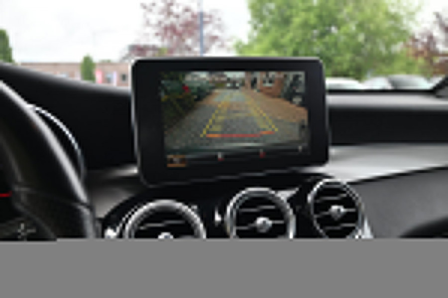 Mercedes-Benz GLC 350e 4MATIC Business Solution AMG 320 PK Pano Camera LED PDC 19''