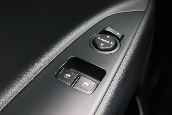 Kia Stonic 1.2 MPi ComfortPlusLine Navigator Camera, Apple Carplay, Navigatie, Cruise, DAB, PDC