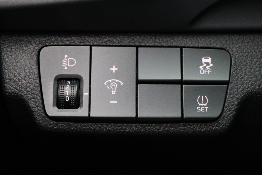 Kia Stonic 1.2 MPi ComfortPlusLine Navigator Camera, Apple Carplay, Navigatie, Cruise, DAB, PDC
