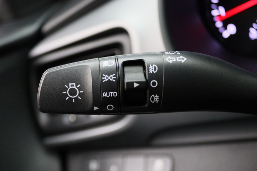 Kia Stonic 1.2 MPi ComfortPlusLine Navigator Camera, Apple Carplay, Navigatie, Cruise, DAB, PDC