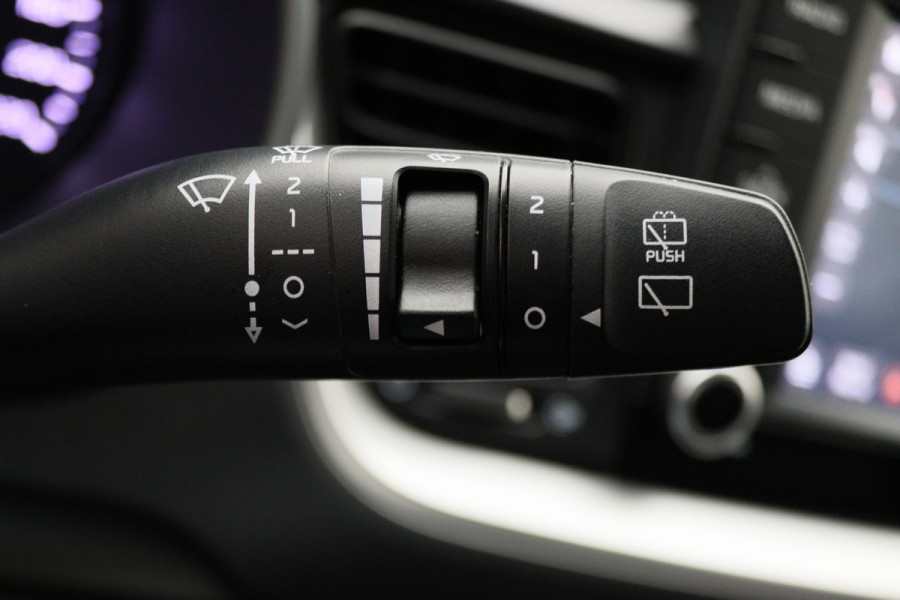 Kia Stonic 1.2 MPi ComfortPlusLine Navigator Camera, Apple Carplay, Navigatie, Cruise, DAB, PDC