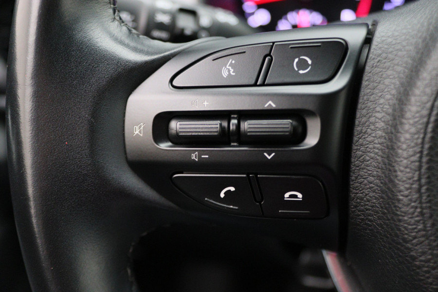 Kia Stonic 1.2 MPi ComfortPlusLine Navigator Camera, Apple Carplay, Navigatie, Cruise, DAB, PDC