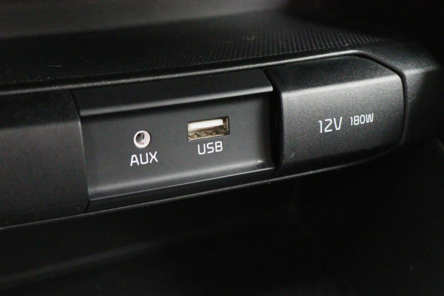 Kia Stonic 1.2 MPi ComfortPlusLine Navigator Camera, Apple Carplay, Navigatie, Cruise, DAB, PDC