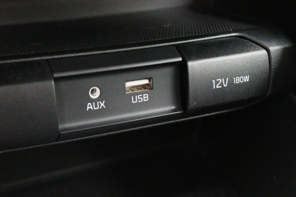 Kia Stonic 1.2 MPi ComfortPlusLine Navigator Camera, Apple Carplay, Navigatie, Cruise, DAB, PDC