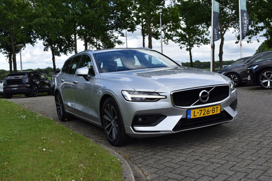 Volvo V60 B3 177PK Automaat Business Pro | ACC | Camera | 18"LMV | Stoelverwarming | Stuurverwarming