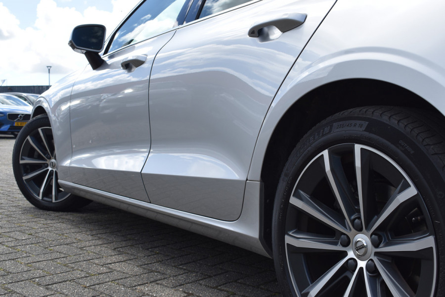 Volvo V60 B3 177PK Automaat Business Pro | ACC | Camera | 18"LMV | Stoelverwarming | Stuurverwarming