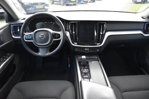 Volvo V60 B3 177PK Automaat Business Pro | ACC | Camera | 18"LMV | Stoelverwarming | Stuurverwarming