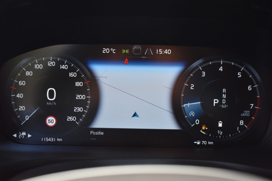 Volvo V60 B3 177PK Automaat Business Pro | ACC | Camera | 18"LMV | Stoelverwarming | Stuurverwarming
