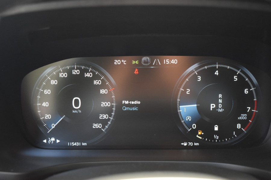 Volvo V60 B3 177PK Automaat Business Pro | ACC | Camera | 18"LMV | Stoelverwarming | Stuurverwarming