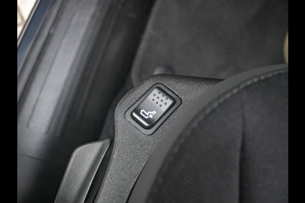 Jeep Renegade 1.5T e-Hybrid Altitude | Adapt. Cruise | Schuif/Kanteldak | Keyless | BSM | Navi | Apple Carplay | Uit voorraad leverbaar !