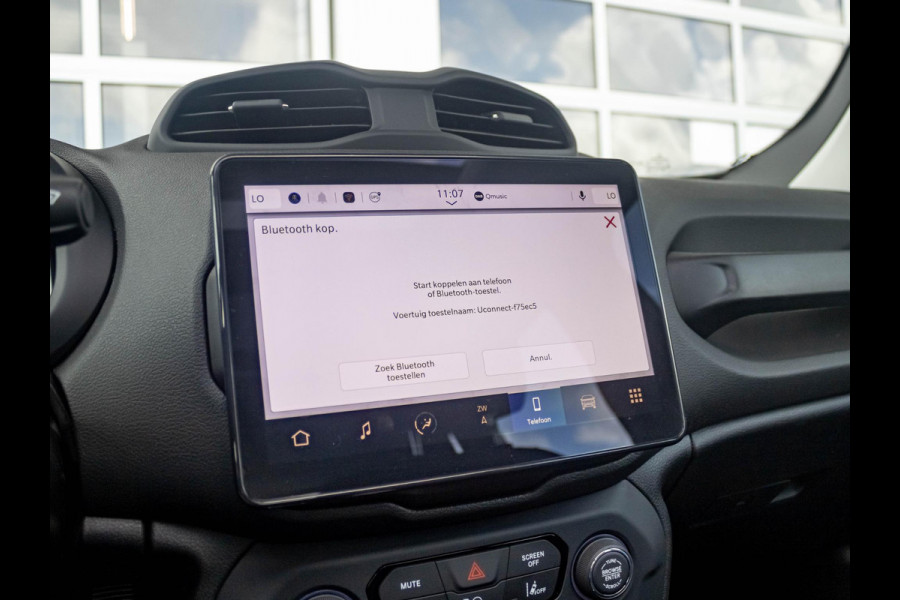 Jeep Renegade 1.5T e-Hybrid Altitude | Adapt. Cruise | Schuif/Kanteldak | Keyless | BSM | Navi | Apple Carplay | Uit voorraad leverbaar !