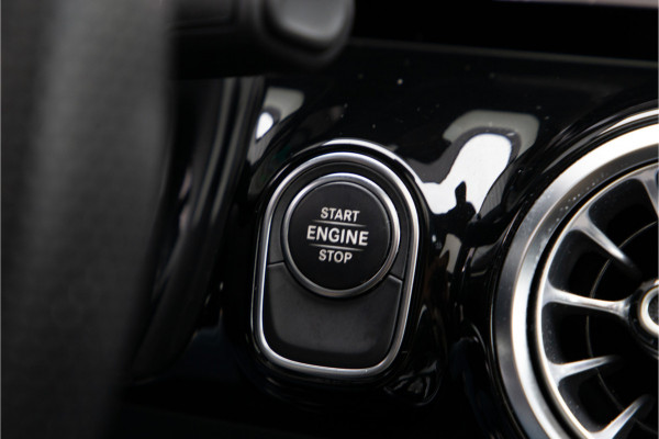 Mercedes-Benz GLA 250 e AMG Premium, Pano, Nightpack, Trekhaak, Hybrid 2022