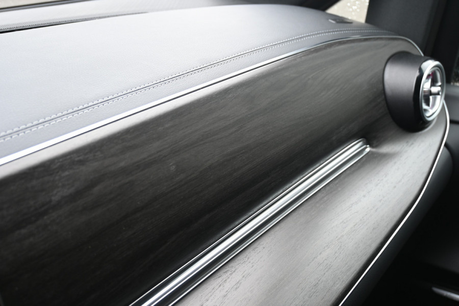 Mercedes-Benz V-Klasse 300 DC L3 Avantgarde AMG pakket, Geventileerde en verwarmde stoelen met memory Burmester, Alarm klasse 3