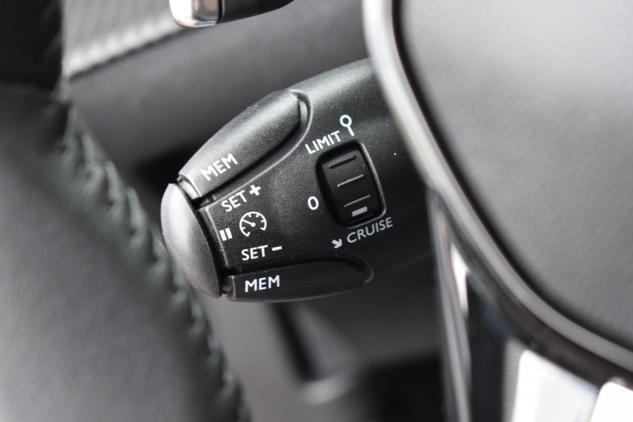 Peugeot 2008 1.2 PureTech 130PK Aut. Allure Pack | Navi | 360 Cam. | LED | Incl. garantie