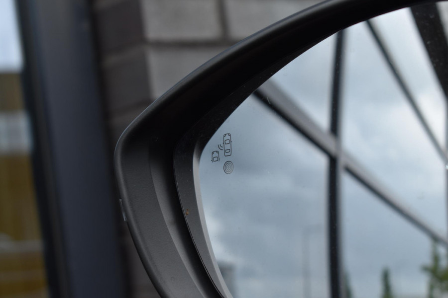 Peugeot 2008 1.2 PureTech 130PK Aut. Allure Pack | Navi | 360 Cam. | LED | Incl. garantie