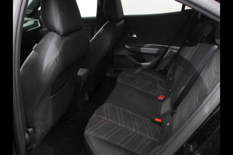Opel Mokka 1.2 Turbo 130pk Automaat Ultimate Navigatie Apple Carplay/Android Auto Digitale Cockpit Lichtmetalen Velgen Extra Getint Glas