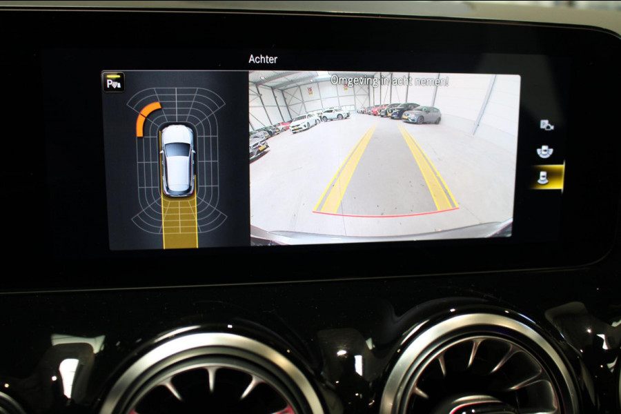 Mercedes-Benz GLA 200 AMG Line Panorama/Camera/Carplay Rijklaar incl Bovag garantie